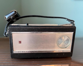 Rádio portátil transistorizado vintage Panasonic Radar Matic, modelo R-1000
