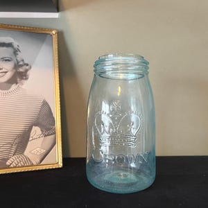 Antique Green Tint Crown Jar: Vintage Mason Jar, Retro Kitchen Decor