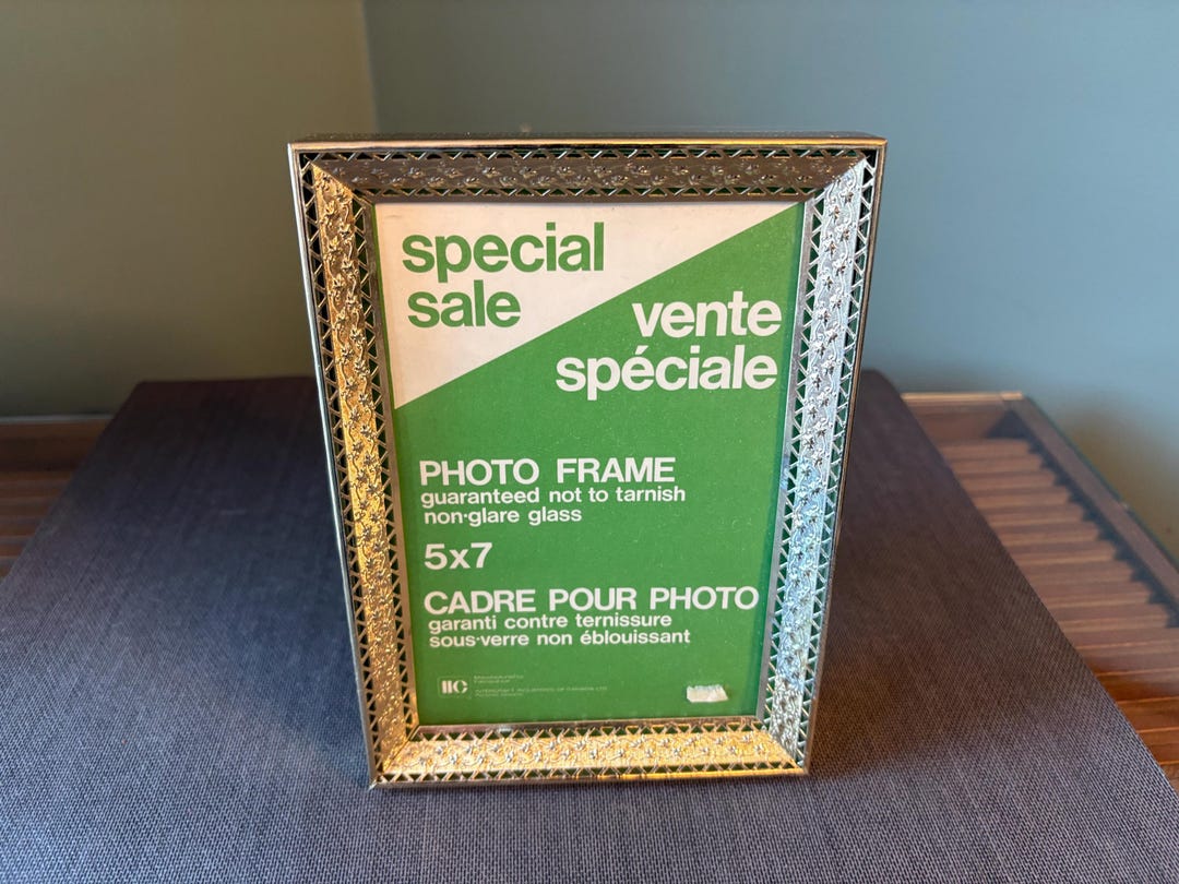 Vintage 5x7 Ornate Gold Tone Metal Tabletop Picture Frame Non Glare ...
