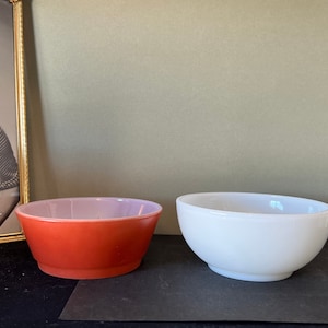 Vintage Anchor Hocking Fire King Small Bowls