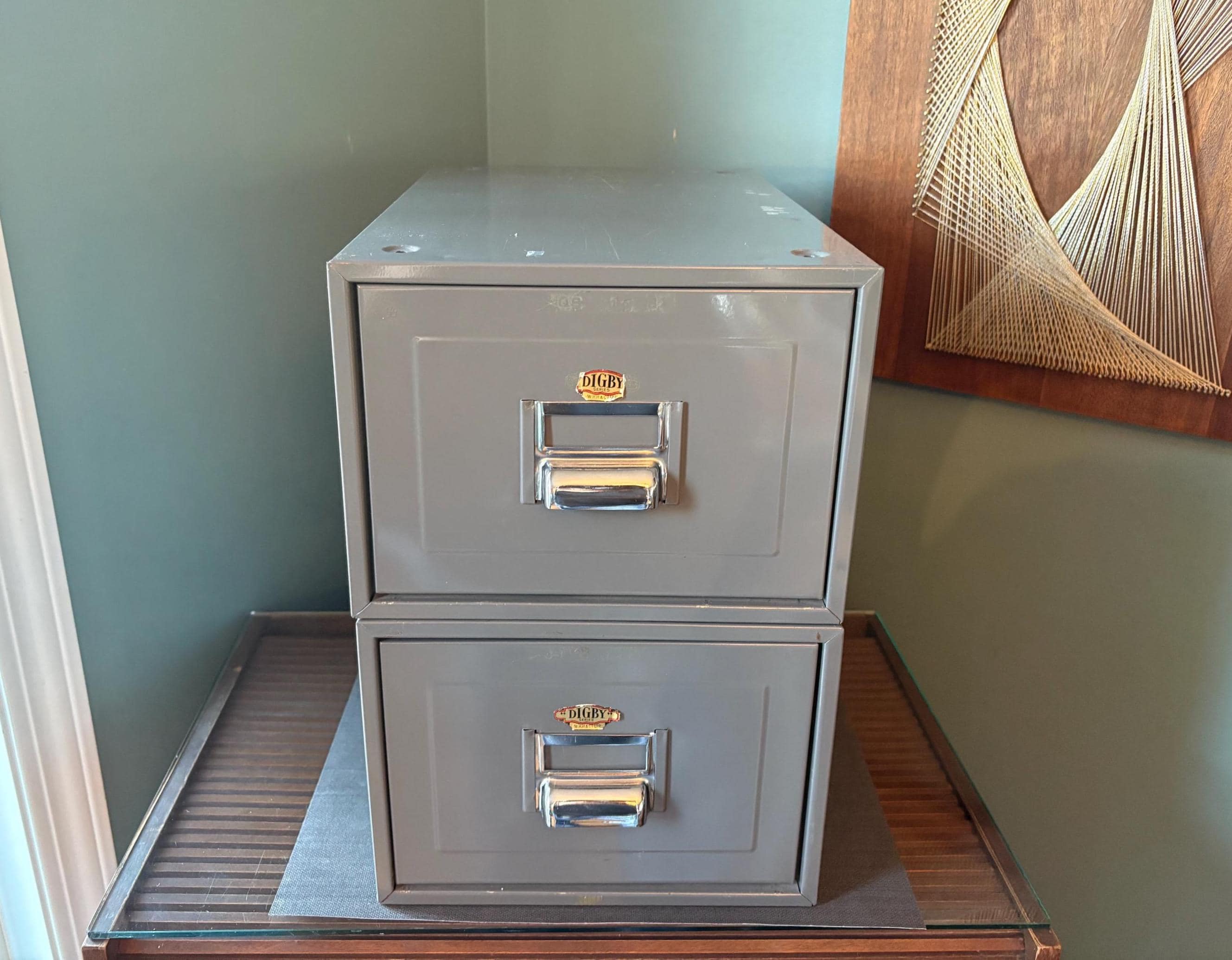Commode vintage en métal style industriel | €350