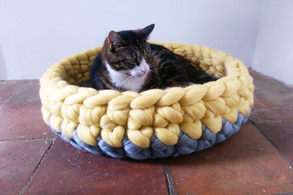 yarn cat bed