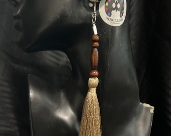 Tassels Dangle