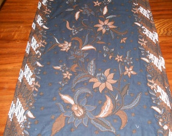 Thai cotton table runner