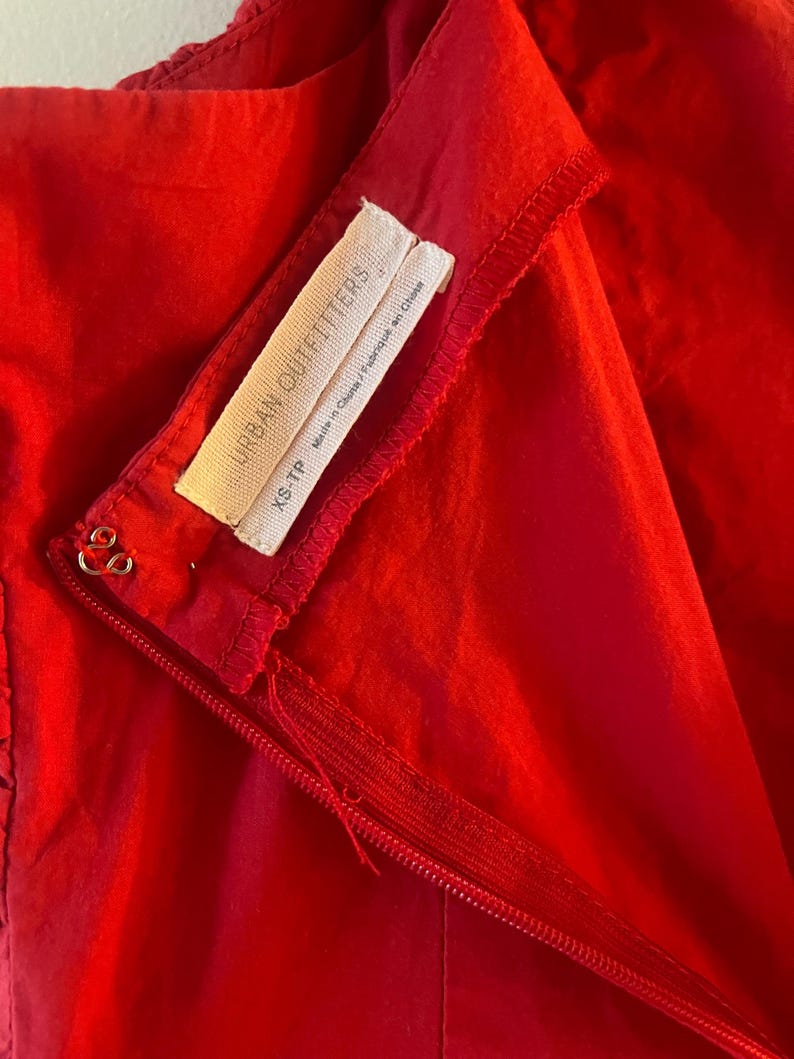Red Ruffle Romper – Urban Outfitters Festive Jumpsuit/devil costume – Size XS bild 4