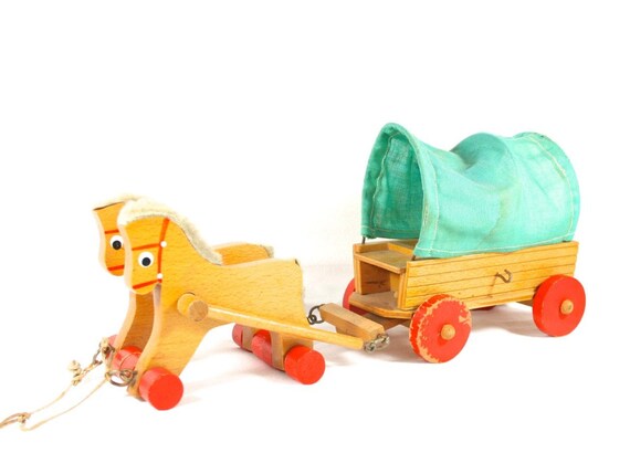 toy horse wagon