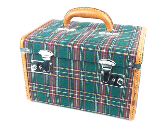 small makeup train case