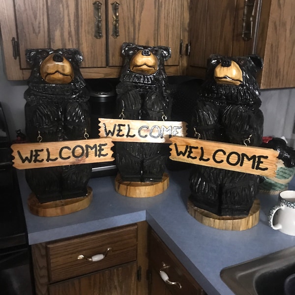 Chainsaw Carved Welcome Bears