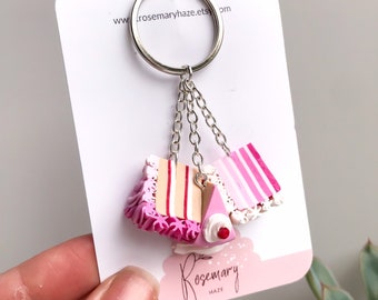 Pink Cake Keychain - polymer clay miniature food keychain, whimsical clay keyring, unusual gift for baker, baking gift, cute kawaii cake