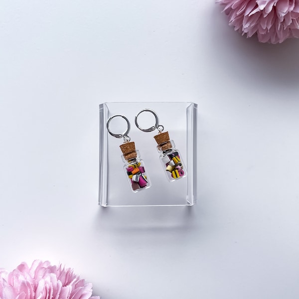 Boucles d'oreilles allsorts réglisse | Boucles d'oreilles originales | Cadeau Réglisse Allsorts | Boucles d'oreilles nourriture | Boucles d'oreilles en pot de bonbons | Boucles d'oreilles gourmandes