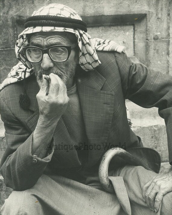 Stary Arab Człowiek Z Trzciny Palenia Papierosów Vintage Art Photo