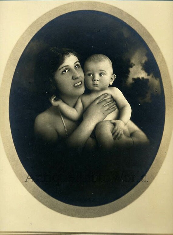 Madre Con La Foto De Arte Antiguo De Bebe Recien Nacido Etsy Madre Con La Foto De Arte Antiguo De Bebe Recien Nacido Etsy