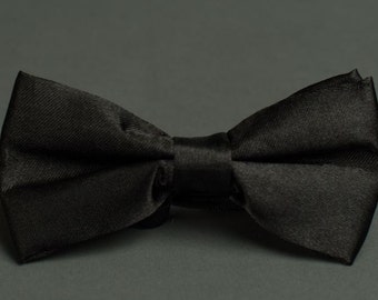 in stock - Dog Bowtie - Bow Tie - custom sizing - Black, Silver Gray, White, Ivory and more