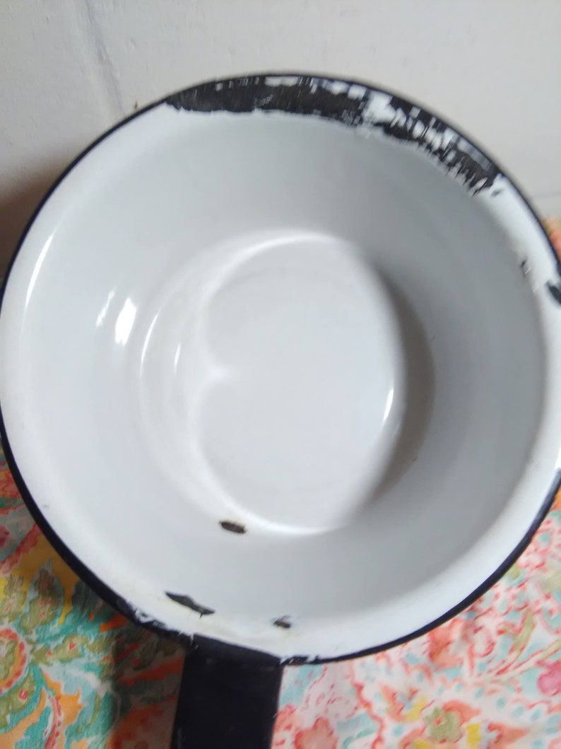 Black Handle Enamel Cookware Enamel Ware Farmhouse Decor Sauce Pot Vintage White Enamel Sauce Pan with Black Rim
