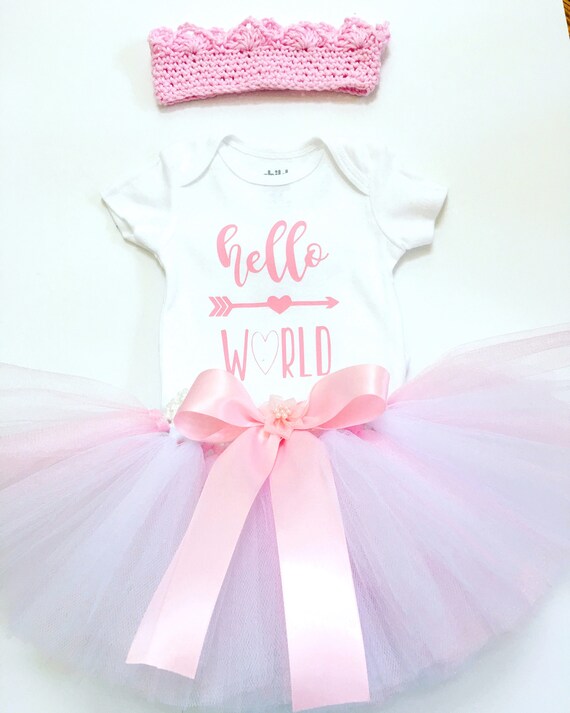 hello world outfit girl