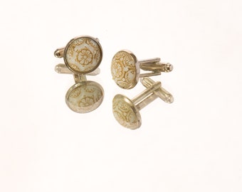 Engraved Cuff Link Set 2: Ecru Glass with Gold Gilt Set in Silver