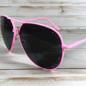LUNETTES DE SOLEIL PERSONNALISÉES gravées d'un NOM. Qualité design. Tendance et mode. image 7