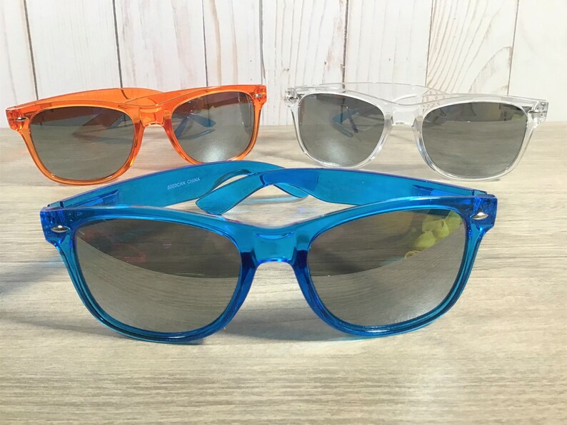 Translucent Frame Sunglasses with Mirror Lens, Personalized Case 画像 4