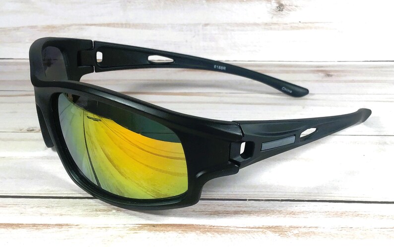 Engraved Sports Sunglasses: Mirrored Lens, UV Protection, Personalized Case zdjęcie 10