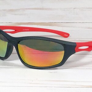 Personalized Sports Sunglasses: Engraved Name, UV Protection, Microfiber Pouch Red/Mirror lens