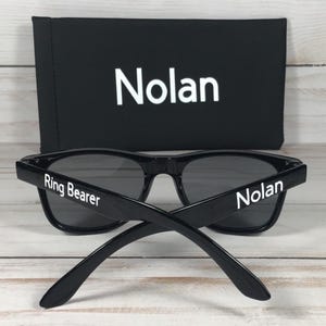 Personalized Black Wayfarer Sunglasses. Custom Name, Age 2 to 8. afbeelding 2