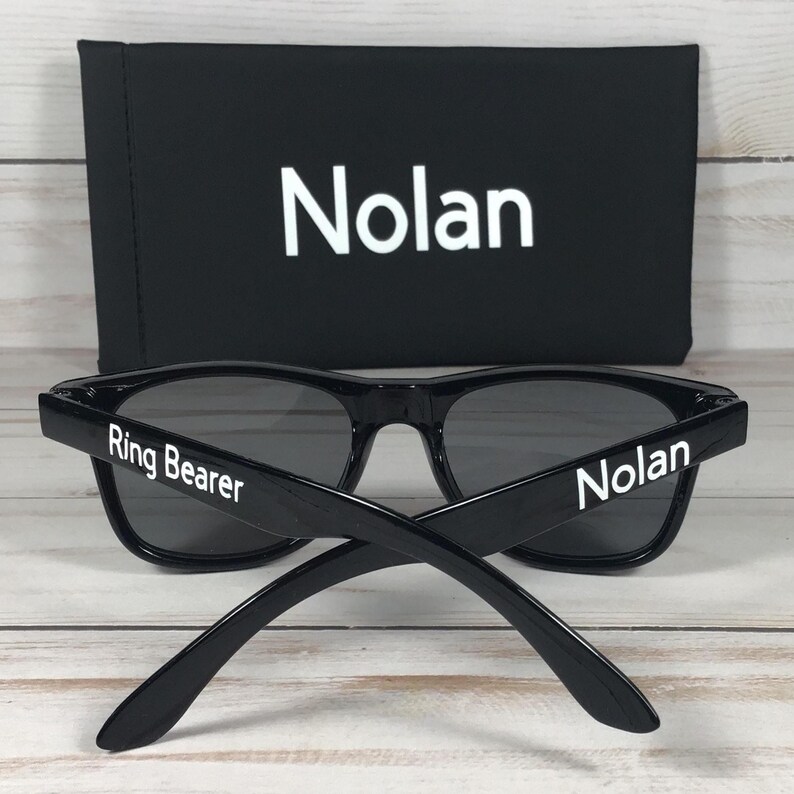 Personalized Black Wayfarer Sunglasses. Custom Name, Age 2 to 8. afbeelding 2