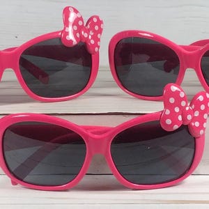 Gafas de sol personalizadas para niña: lazo de lunares y nombre grabado imagen 2
