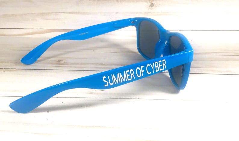 Gafas de sol Wayfarer personalizadas: vacaciones, despedida de soltera, protección UV One arm