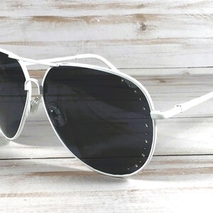 LUNETTES DE SOLEIL PERSONNALISÉES gravées d'un NOM. Qualité design. Tendance et mode. image 10