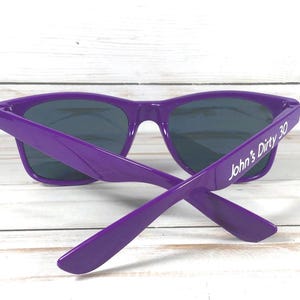 Lunettes de soleil Wayfarer personnalisées : texte personnalisé, anniversaire, voyage image 4