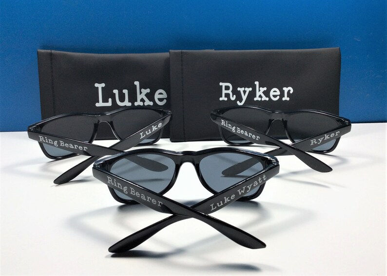 Personalized Black Wayfarer Sunglasses. Custom Name, Age 2 to 8. afbeelding 6