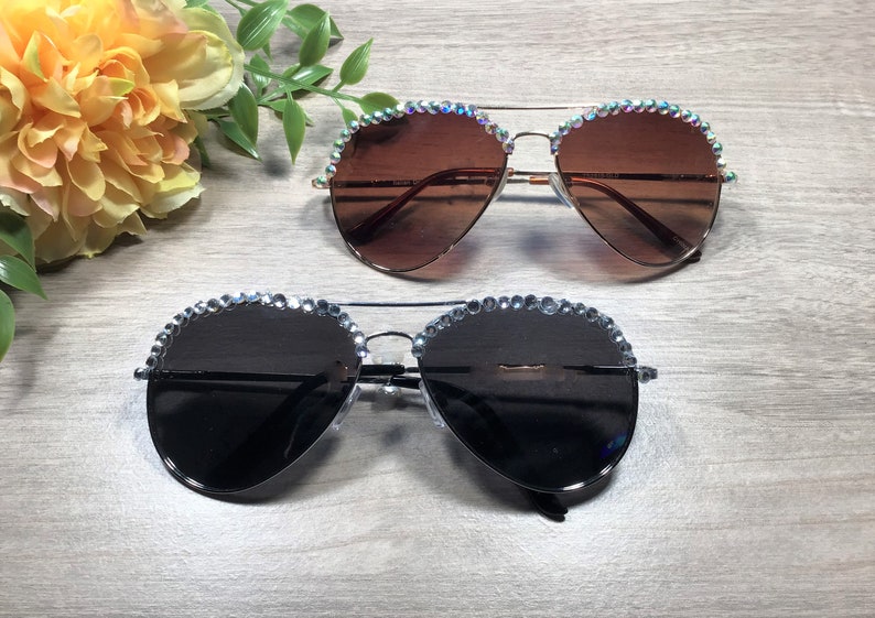 Personalized Swarovski Crystal Aviator Sunglasses: Engraved Name image 5