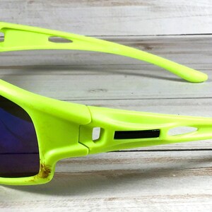 Engraved Sports Sunglasses: Mirrored Lens, UV Protection, Personalized Case zdjęcie 13