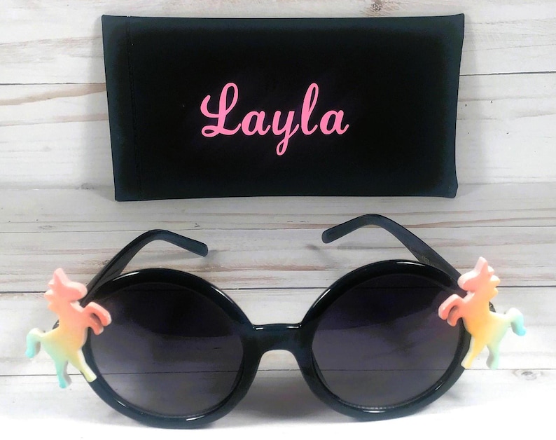 Personalized Unicorn Sunglasses: Engraved Name, UV Protection bild 1
