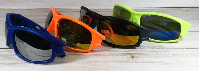 Engraved Sports Sunglasses: Mirrored Lens, UV Protection, Personalized Case zdjęcie 14