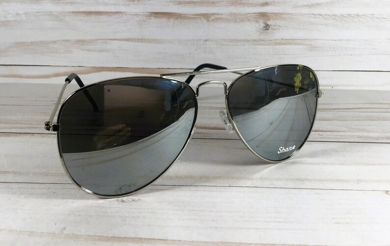 Engraved Aviator Sunglasses: Unisex. Sports, driving, fishing. A favorite! imagem 7