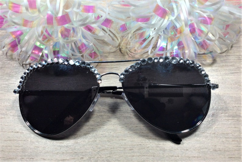 Personalized Swarovski Crystal Aviator Sunglasses: Engraved Name image 6