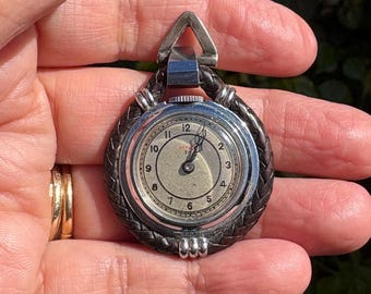 Reloj de bolsillo Art Déco cromado con detalles de cuero - Fabricado en Suiza