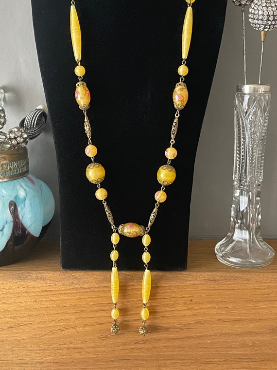 Lovely Vintage Long Swirly Yellow Glass Beaded Neg