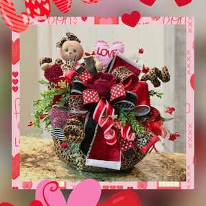 Valentine Dollie Jumbo Pumpkin, Happy Valentine Decor, Pumpkin Decor,  Valentine Floral Decor, Valentine Centerpiece Pumpkin