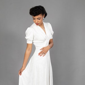 Mabel bridal gown made of light viscose in the style of the 40s image 1