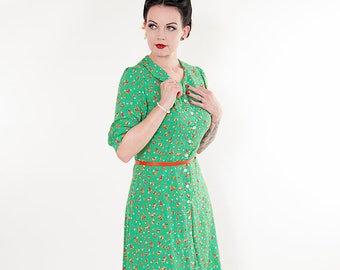 40s dress with Peter Pan collar