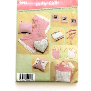 Simplicity 4642, Baby Gifts Pattern, Diaper Bag, Changing Pad, Bib, Pillows, Padded Hangers, Blanket, Photo Album Cover, Uncut Pattern