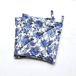 Blue and White Floral Potholder Set, Blue Flowers on a White Background, Quilted Hot Pads, Set of Two
