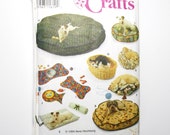 Simplicity 9065, Simplicity Crafts, Dog and Cat Beds and Placemats, Bed Pillows, Roll-up Bed for Dogs and Cats, Uncut