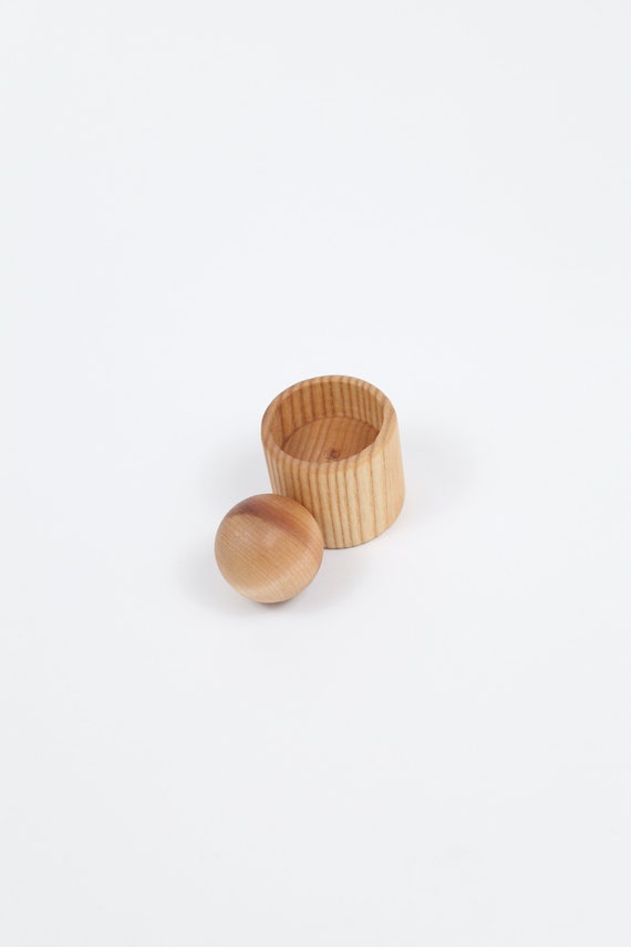 montessori grasping ball