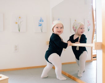 Montessori Pull Up Bar for Infants