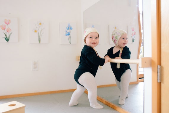 baby mirror montessori