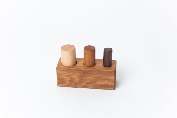 montessori peg toy