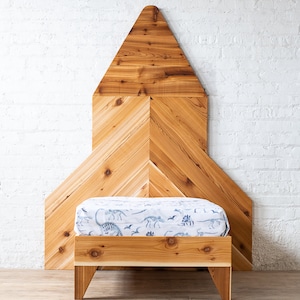 The Rocket Bed Urban Billy Space Odyssey Rustic Modern Toddler Kid's Bed Solid Wood Handmade in USA immagine 1